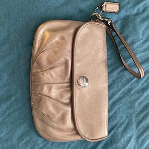 Coach clutch shimmer NEVER USED